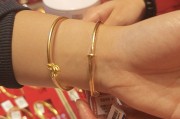古法黄金火热，有项链转卖就要亏5000元