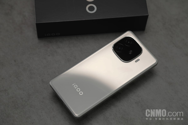 iQOO Z9 Turbo+评测:性能再进阶 游戏党的不二之选