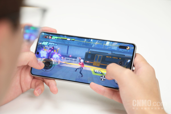 iQOO Z9 Turbo+评测:性能再进阶 游戏党的不二之选