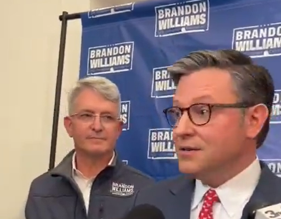 共和党众议长扬言废除《芯片法案》引反弹,民主党“趁势追打”