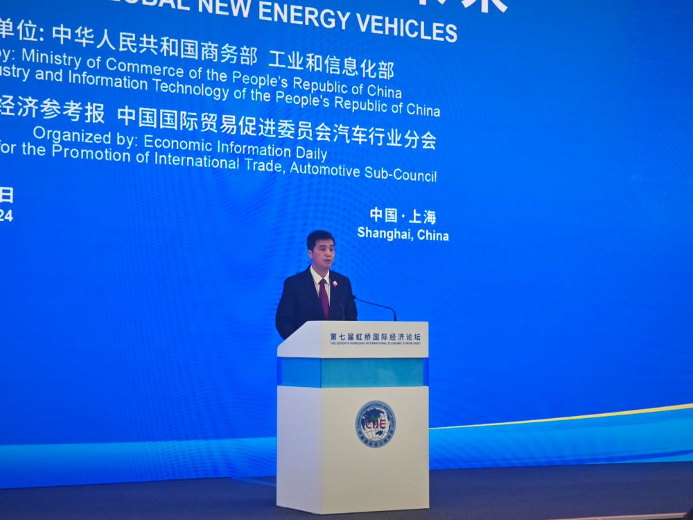 工信部副部长熊继军:正在研究加快推动商用车电动化政策举措,鼓励优质企业兼并重组