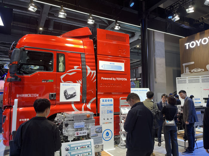 丰田最新氢燃料电池全球首展,日韩汽车制造商主攻氢能落地