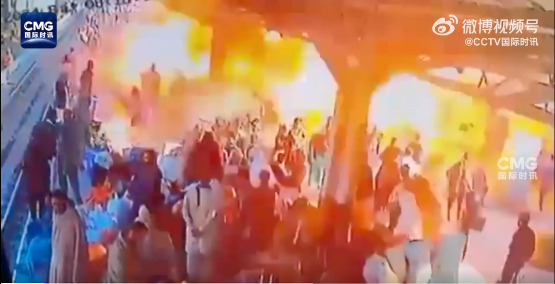 突发!巴基斯坦一火车站发生爆炸,22人已死亡!“当时站台聚集了大量旅客”,监控记录爆炸瞬间