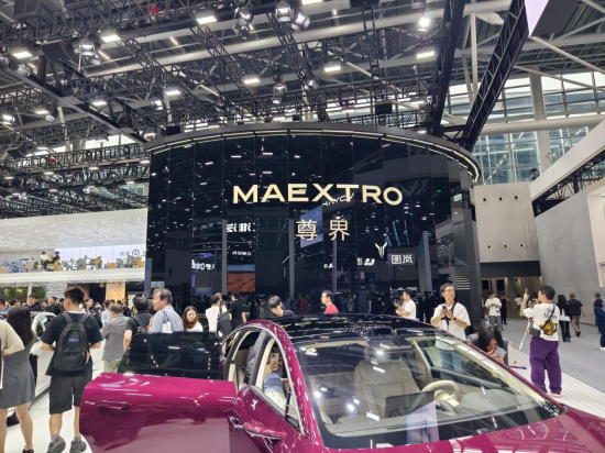 直击广州车展:雷军的车“很亮眼”,但余承东的车“更神秘” | 次世代车研所