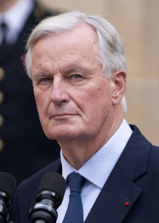 法国政府因为预算案而垮台会发生什么?历史书里没有现成答案