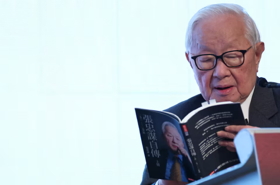 台积电创始人张忠谋:英特尔应专注于AI 而不是代工