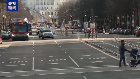 最后时刻,拜登签了