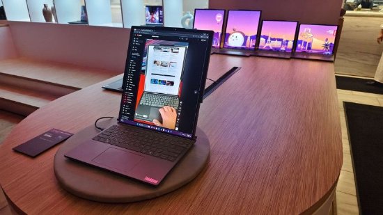 CES前哨 | 联想发布全球首款卷轴屏PC:14英寸显示屏“变”16.7英寸大屏