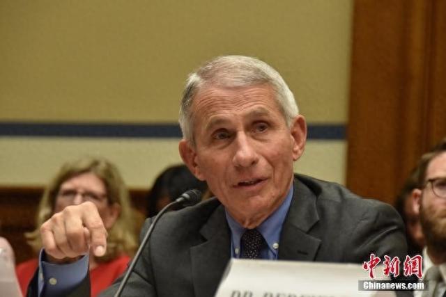 特朗普为取消福奇安保辩护:前政府官员不应享有无限期保护