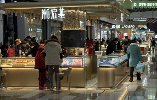 见证历史!金价飙涨刷屏 每克达846元