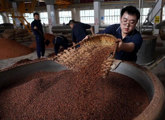 酒业三大问题,价格不算事儿?倒挂和虚高,到底谁在“背锅”?