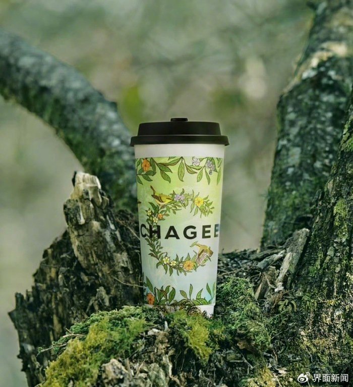 瑞幸狂发6亿张奶茶券,正面硬刚霸王茶姬