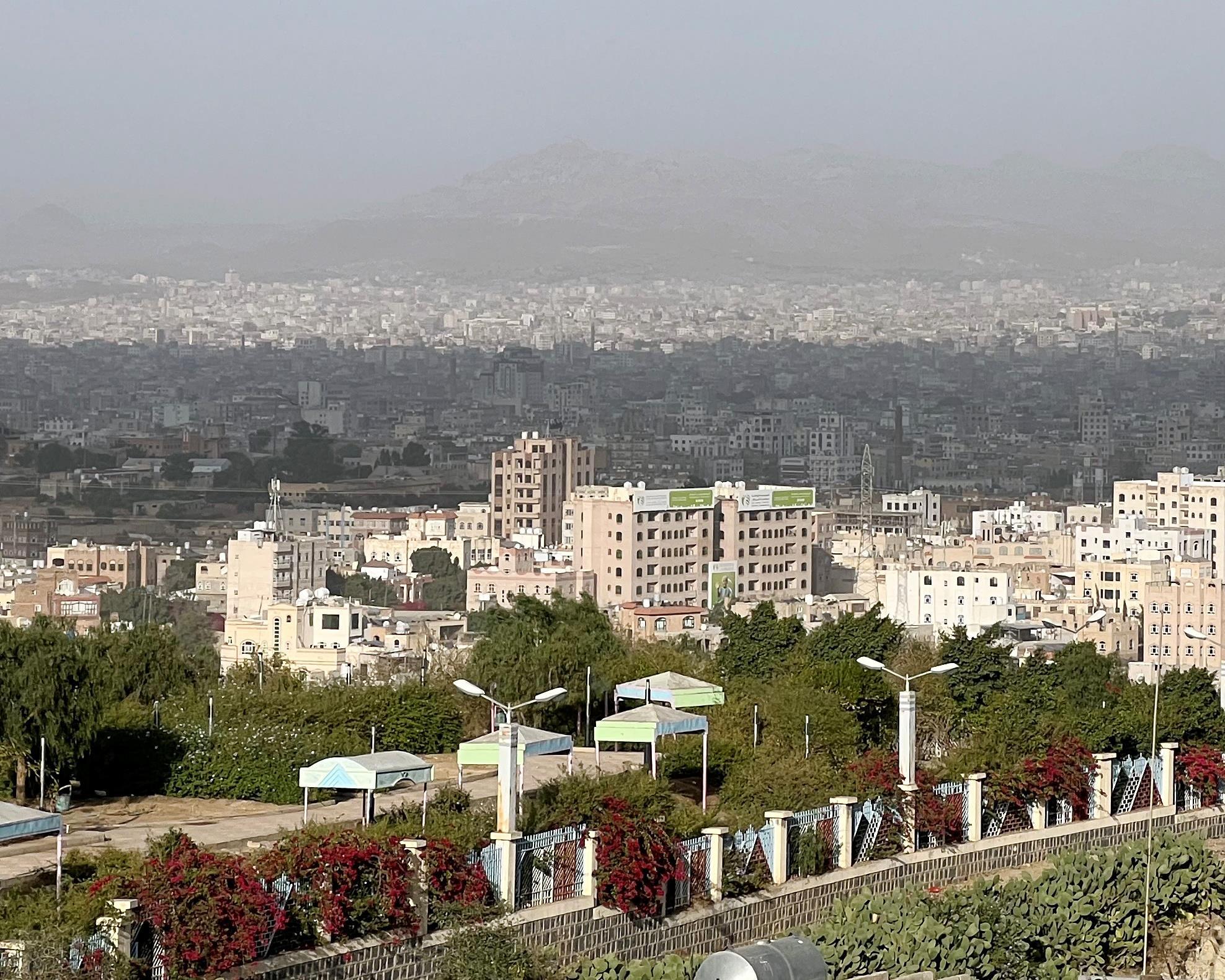 胡塞武装:将把所有美航母和军舰作为袭击目标