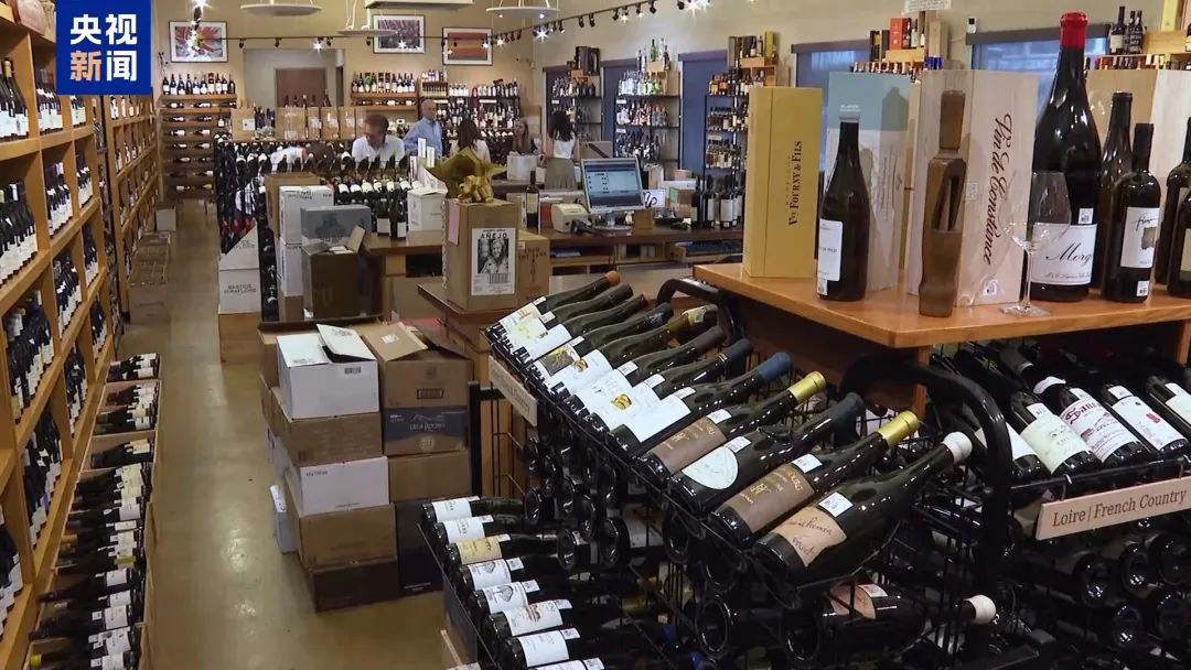 捷豹路虎宣布暂停对美出口,耐克等或涨价!美股崩盘,多个巨头预计美国经济将衰退,“可能引发美元危机”