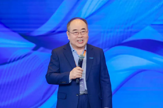 广联达刁志中:在高度不确定的时代,数智化是少有的确定性之一