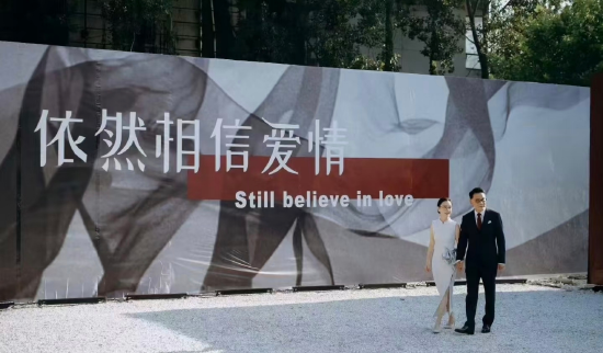 张丹红婚后首秀恩爱,向李国庆表白:将用余生回报你、爱你