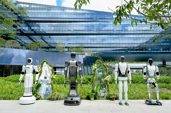 美的史上最佳半年报背后:具身智能获突破 打造智能体工厂新范式