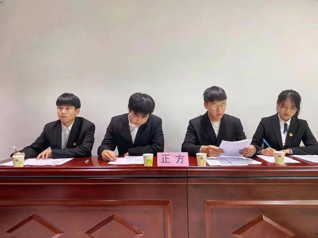 小学生可以玩网络游戏辩论赛 小学生可以玩网络游戏辩论赛